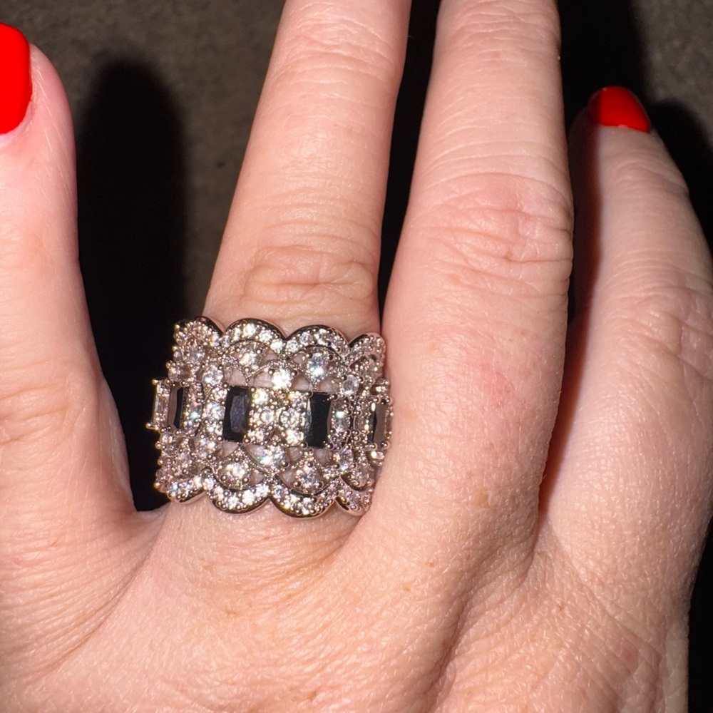 Dazzling Black and Silver Women's Ring